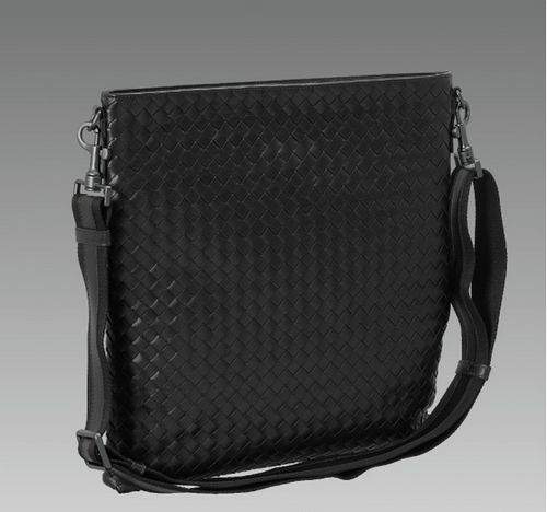 Bottega Veneta Men's Lambskin Shoulder Bag 7112 Black - Click Image to Close
